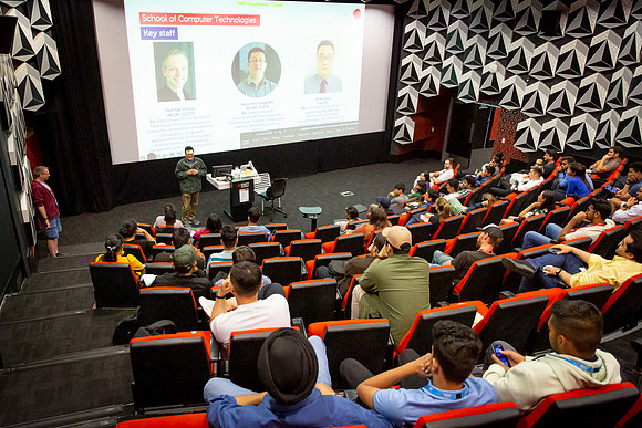 RMIT-City-21.2.23-005-_D3_4677