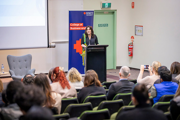 RMIT-CareerFair2024-020-0M7A7435-Enhanced-NR